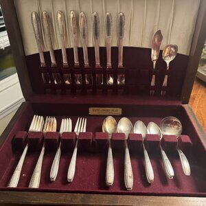 Holmes & Edward’s Silver Plate Flatware (service for 8)